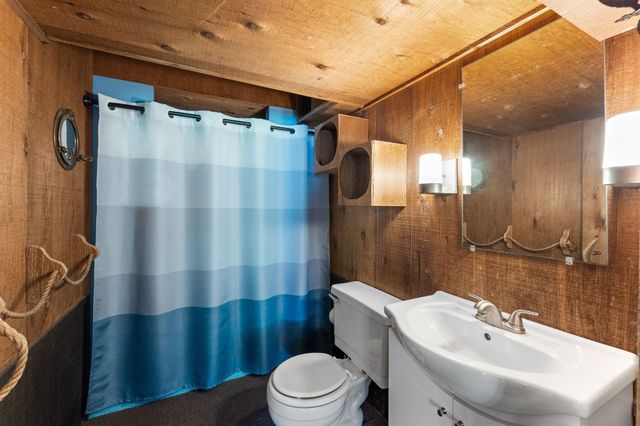 19472 Ulysses Street NW, Elk River, MN 55330