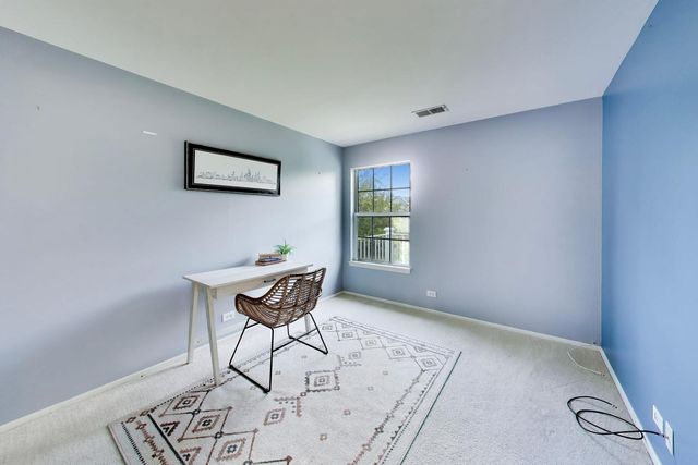 2802 Gilcrest Court, Schaumburg, IL 60193