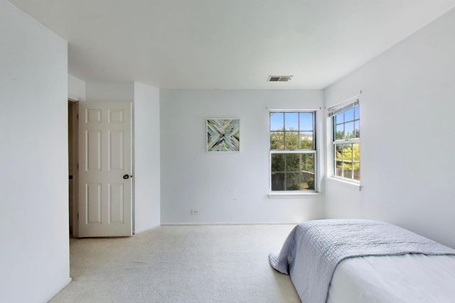 2802 Gilcrest Court, Schaumburg, IL 60193
