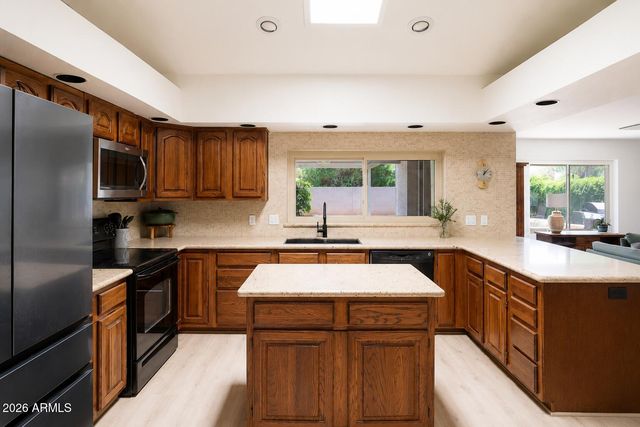 409 W MCNAIR Street, Chandler, AZ 85225