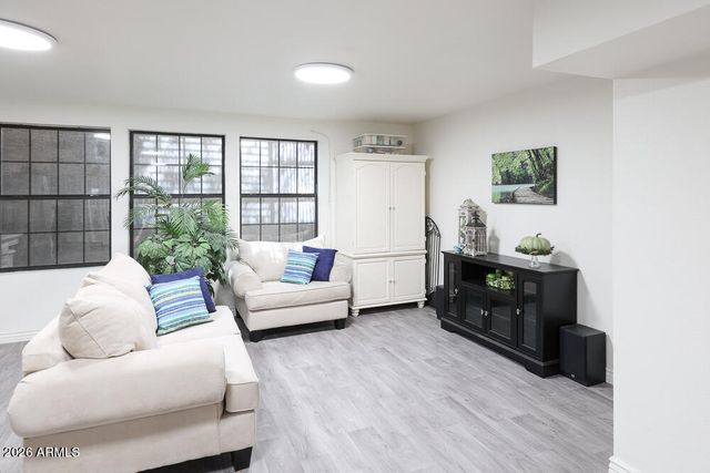 409 W MCNAIR Street, Chandler, AZ 85225