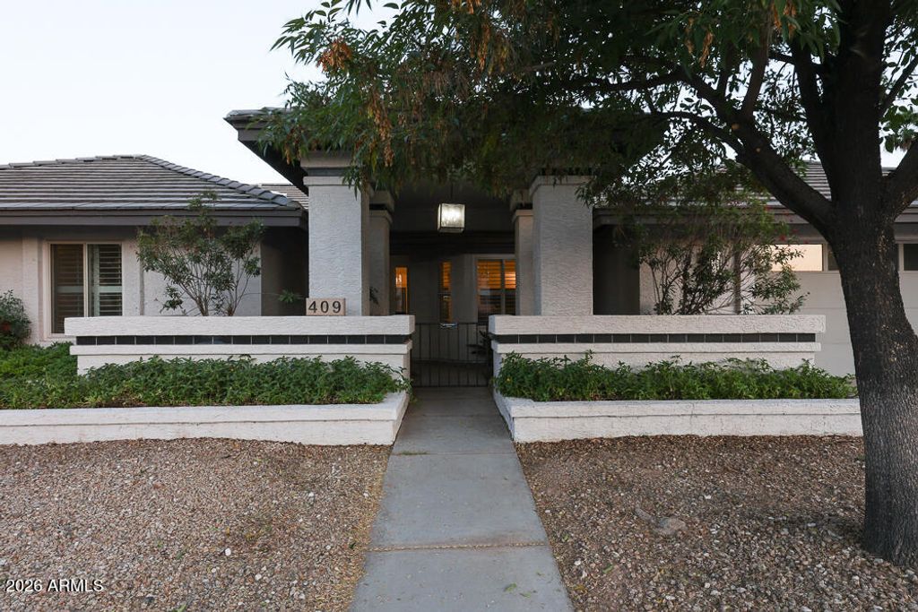 409 W MCNAIR Street, Chandler, AZ 85225 — photo 2