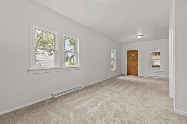 926 DOVE STREET, Oshkosh, WI 54902