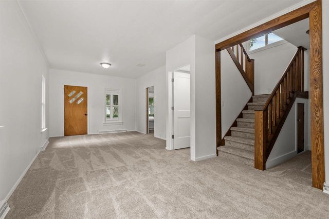 926 DOVE STREET, Oshkosh, WI 54902