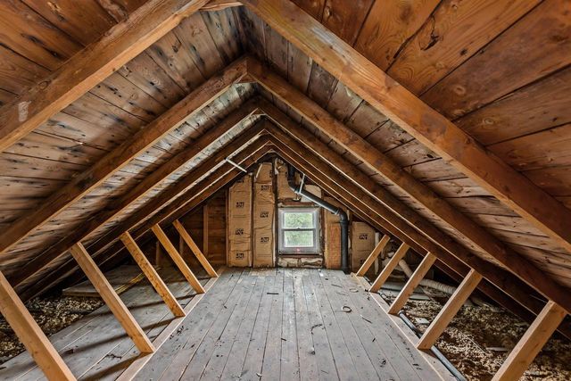 926 DOVE STREET, Oshkosh, WI 54902