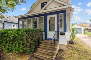 926 DOVE STREET, Oshkosh, WI 54902
