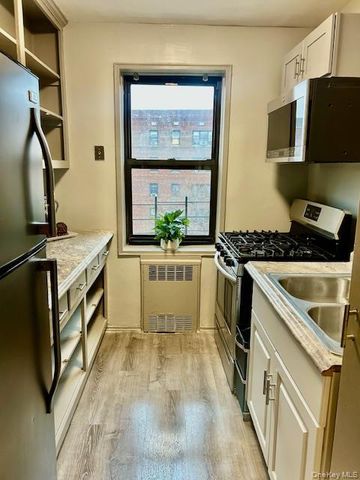 465 E Lincoln Avenue 516, Mount Vernon, NY 10552