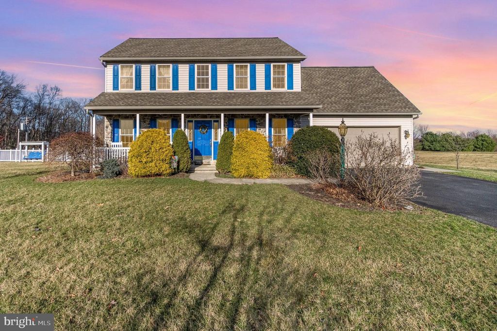 244 BLUE MOUNTAIN RD, Fredericksburg, PA 17026