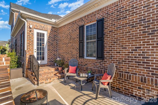 752 Crystal Water Way, Myrtle Beach, SC 29579