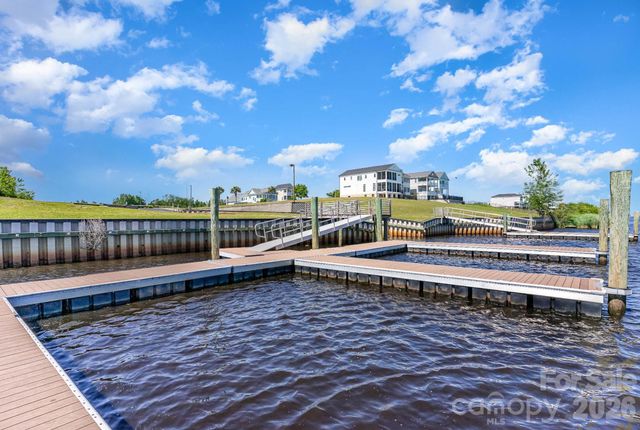 752 Crystal Water Way, Myrtle Beach, SC 29579