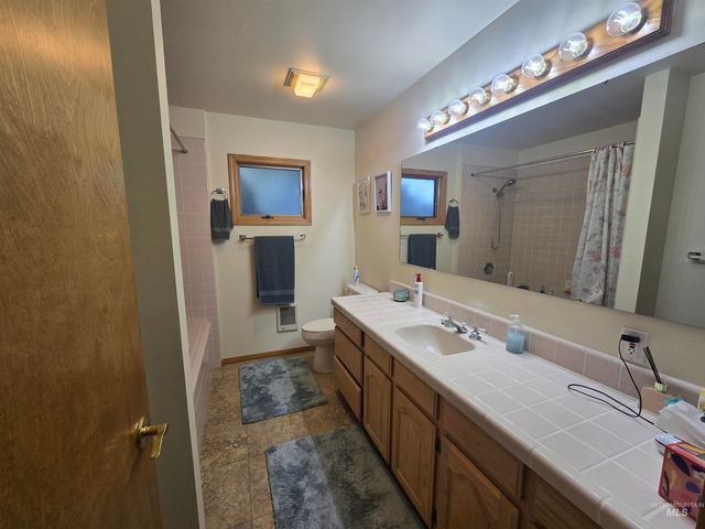 130 Doral Dr, Jerome, ID 83338