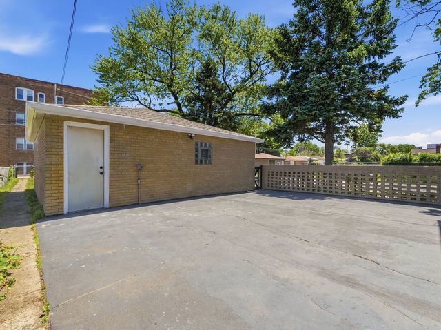 8359 S State Street, Chicago, IL 60619