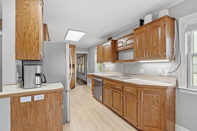 441 Saratoga Street S, Saint Paul, MN 55105