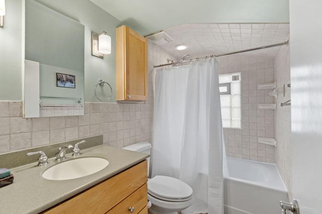 441 Saratoga Street S, Saint Paul, MN 55105