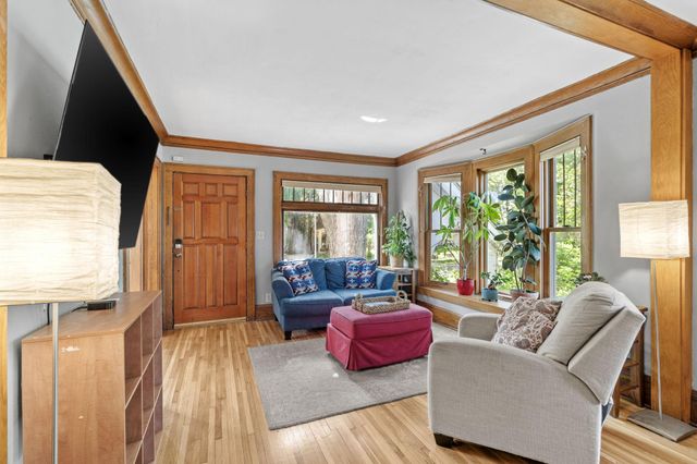 441 Saratoga Street S, Saint Paul, MN 55105