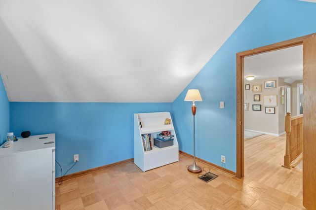 441 Saratoga Street S, Saint Paul, MN 55105