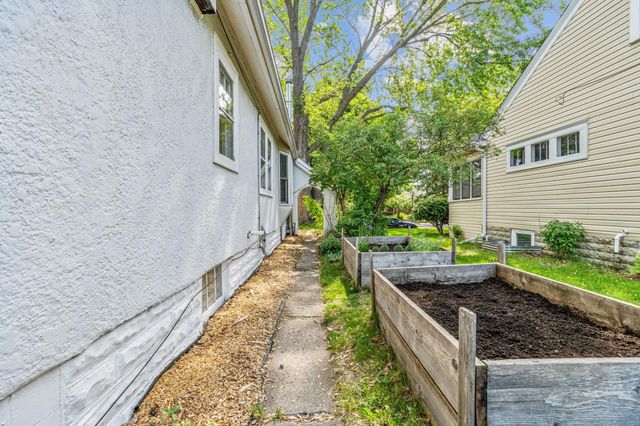441 Saratoga Street S, Saint Paul, MN 55105