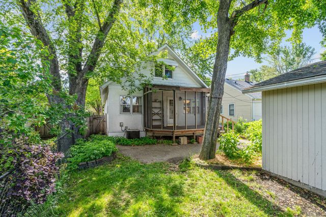 441 Saratoga Street S, Saint Paul, MN 55105