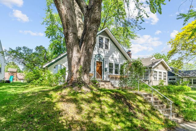 441 Saratoga Street S, Saint Paul, MN 55105