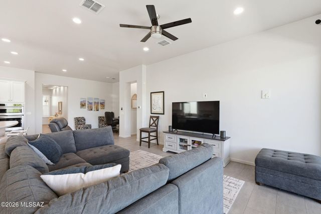 2057 W Revayah Place, Tucson, AZ 85704