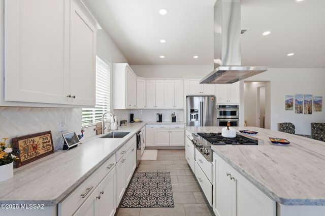 2057 W Revayah Place, Tucson, AZ 85704