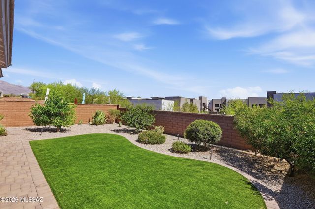 2057 W Revayah Place, Tucson, AZ 85704