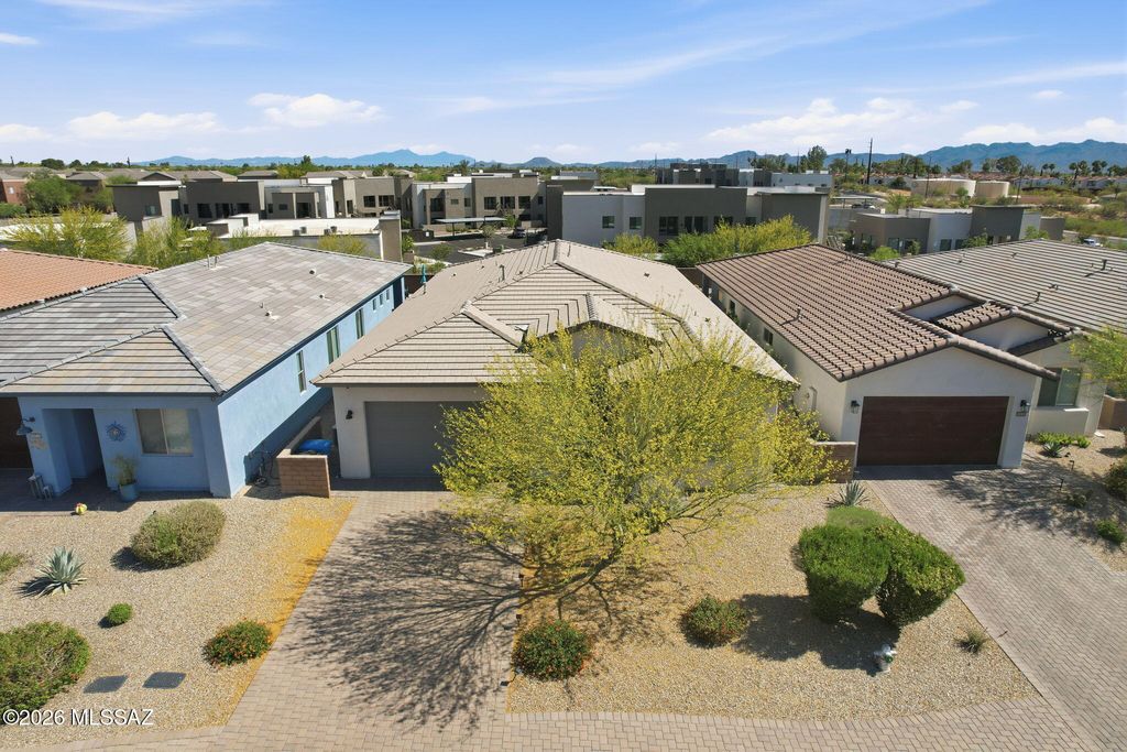 2057 W Revayah Place, Tucson, AZ 85704