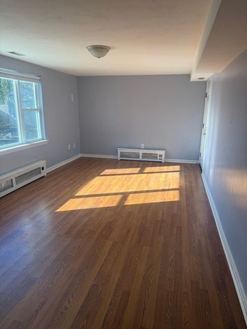 13 Simone 2, Worcester, MA 01604