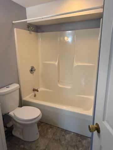 13 Simone 2, Worcester, MA 01604