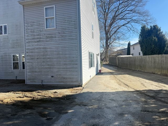 13 Simone 2, Worcester, MA 01604