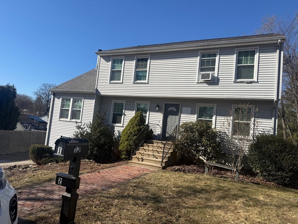 13 Simone 2, Worcester, MA 01604