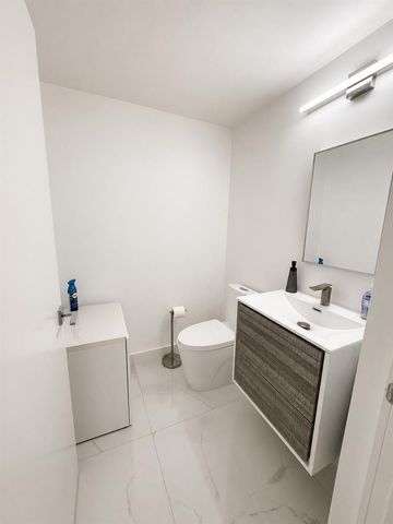 6365 Collins Avenue 811, Miami Beach, FL 33141