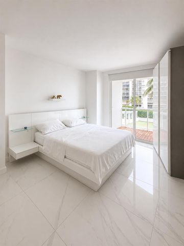 6365 Collins Avenue 811, Miami Beach, FL 33141