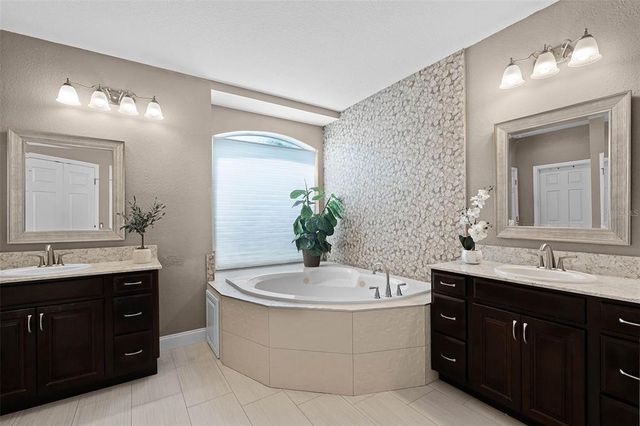 3033 ZAHARIAS DRIVE, Orlando, FL 32837