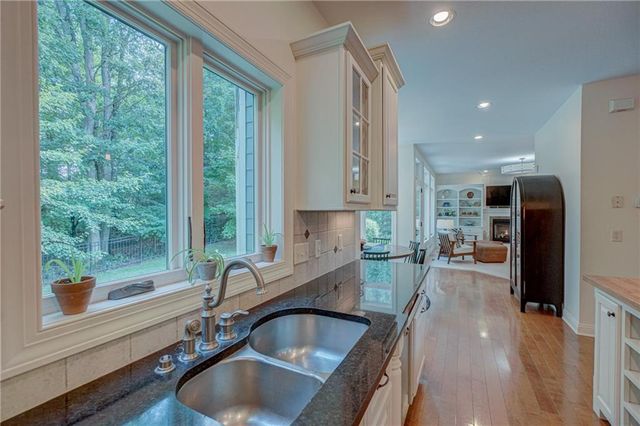 3328 Anric Drive, Eau Claire, WI 54701