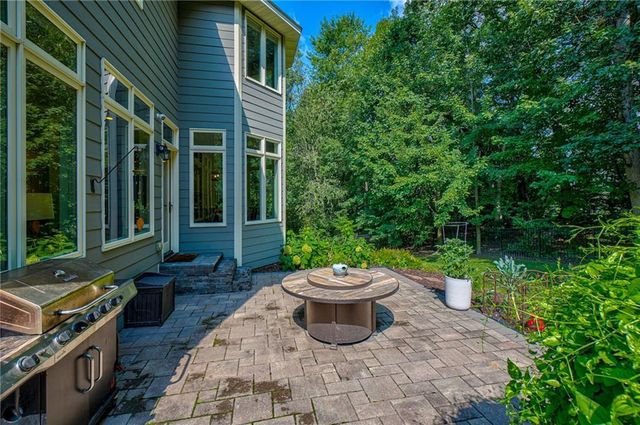 3328 Anric Drive, Eau Claire, WI 54701