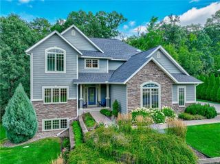 3328 Anric Drive, Eau Claire, WI 54701