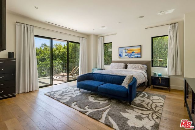 734 N Spaulding Avenue, Los Angeles, CA 90046
