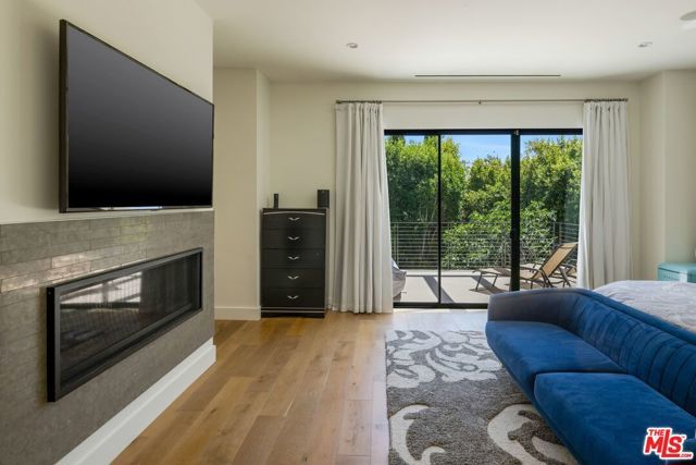 734 N Spaulding Avenue, Los Angeles, CA 90046