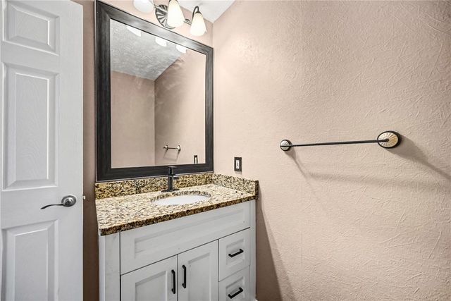 9 Lianne Drive, Greece, NY 14626