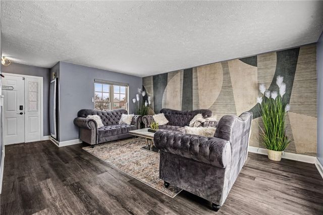 9 Lianne Drive, Greece, NY 14626