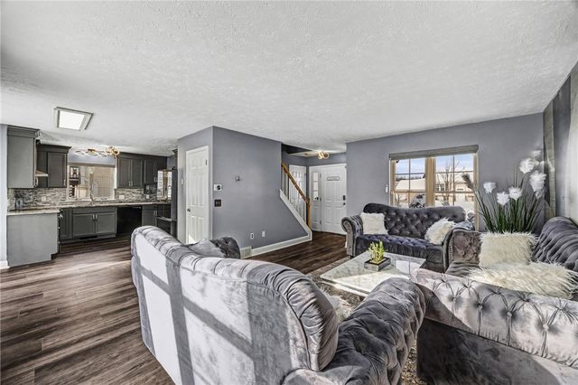 9 Lianne Drive, Greece, NY 14626