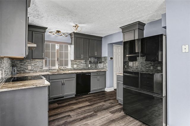 9 Lianne Drive, Greece, NY 14626