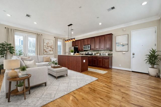 314 W Bell Street 201, Houston, TX 77019