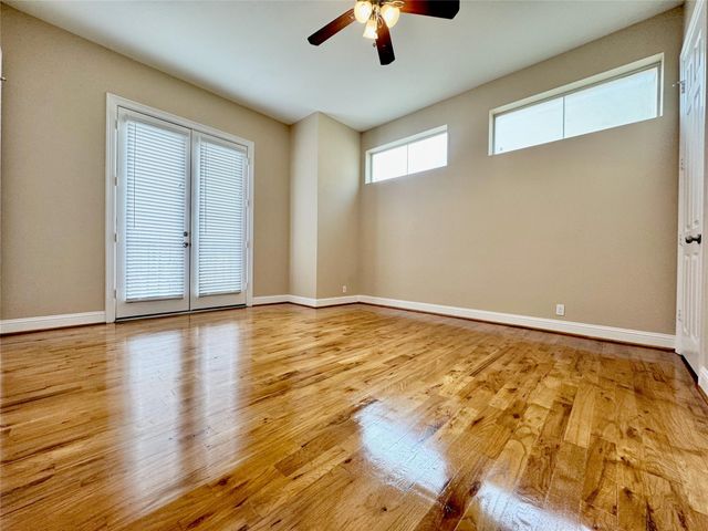 314 W Bell Street 201, Houston, TX 77019