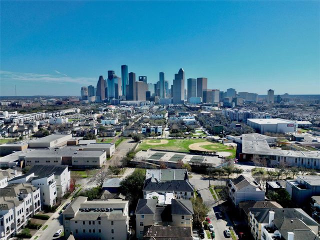 314 W Bell Street 201, Houston, TX 77019