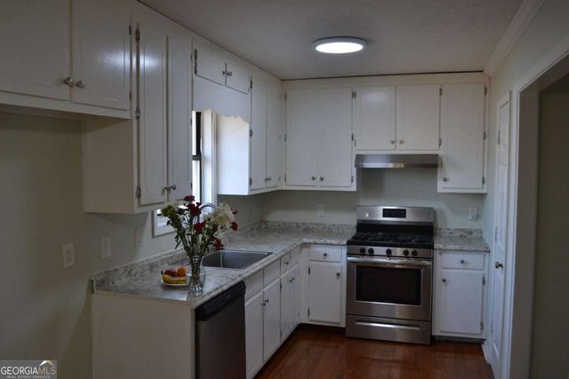 555 Lee Byrd Road, Loganville, GA 30052