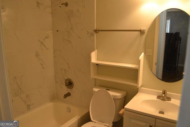 555 Lee Byrd Road, Loganville, GA 30052