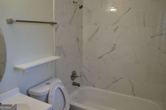 555 Lee Byrd Road, Loganville, GA 30052