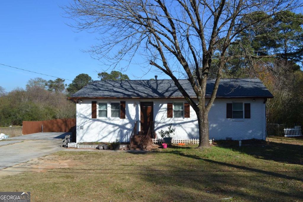 555 Lee Byrd Road, Loganville, GA 30052